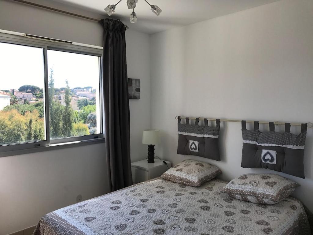 Appartement Spacieux Et Calme Classe 4 Etoiles, A 300M De La Mer Sainte-Maxime Kültér fotó