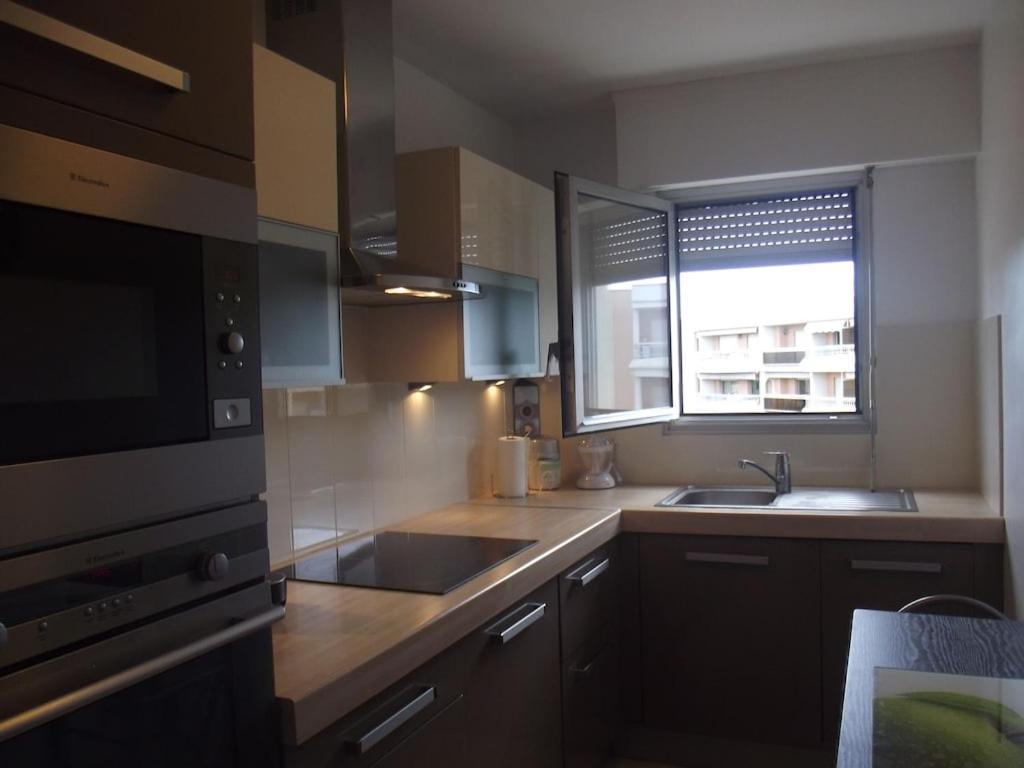 Appartement Spacieux Et Calme Classe 4 Etoiles, A 300M De La Mer Sainte-Maxime Kültér fotó