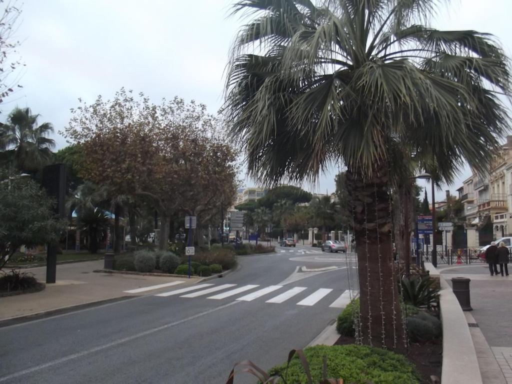 Appartement Spacieux Et Calme Classe 4 Etoiles, A 300M De La Mer Sainte-Maxime Kültér fotó