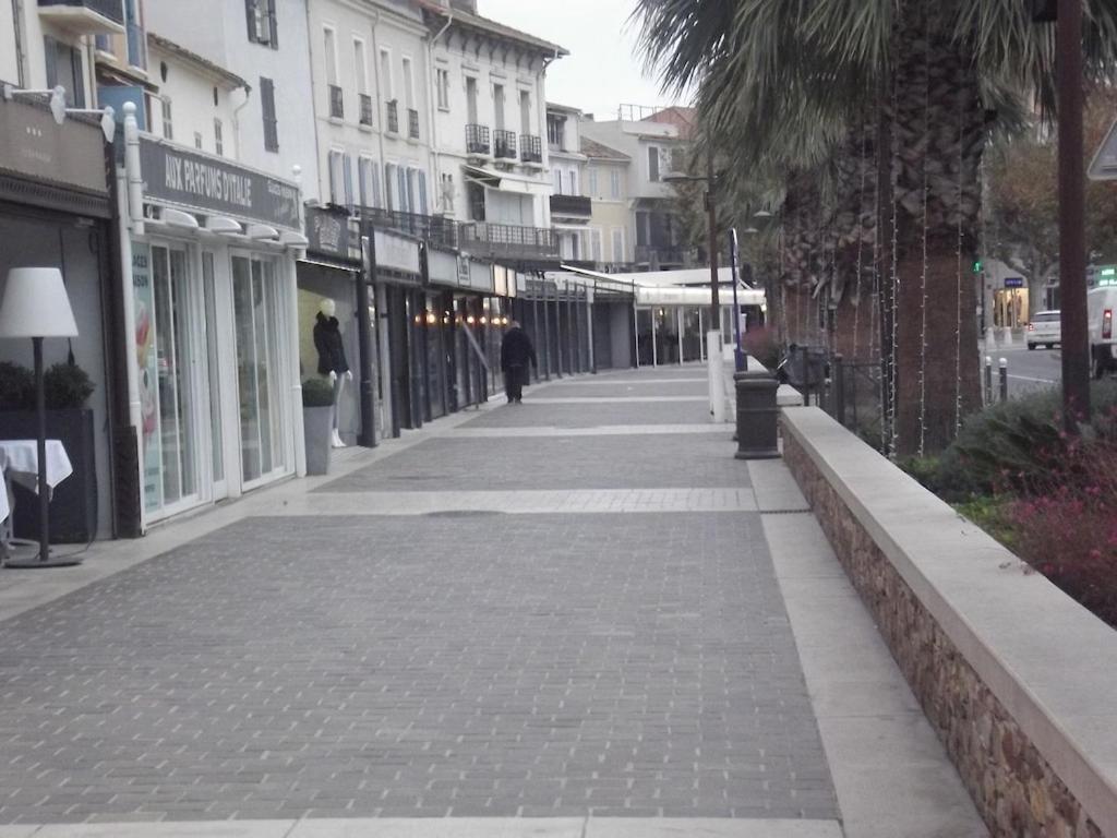 Appartement Spacieux Et Calme Classe 4 Etoiles, A 300M De La Mer Sainte-Maxime Kültér fotó